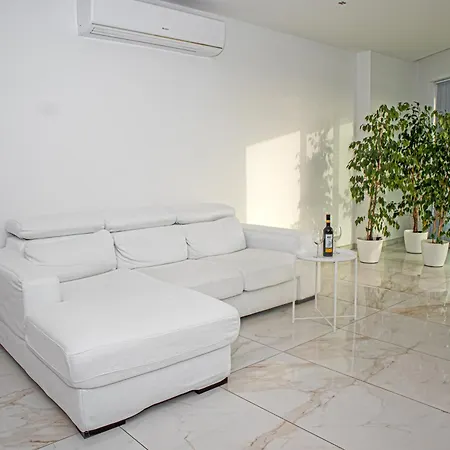 Apartment A52 - With Sea And Country Views *